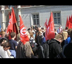 1. maj faner på flakhaven